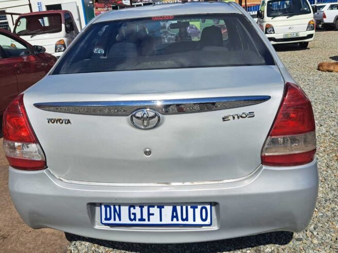 Toyota Etios sedan 2015