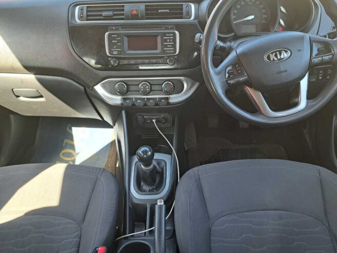 KIA RIO 2015