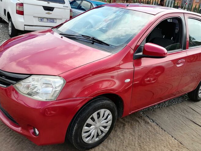 Toyota Etios hatchback 2014