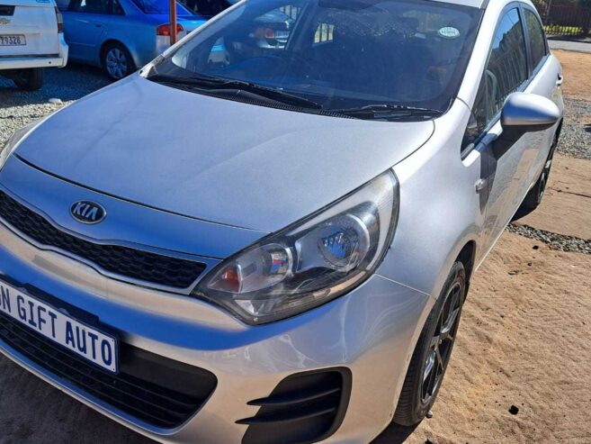 KIA RIO 2015