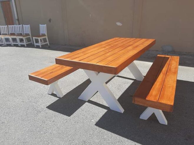 X LAGGED PICNIC TABLES & BENCHES