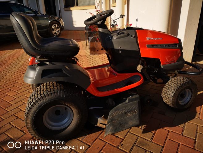 Husqvarna Ride-On Lawnmower 42″blade