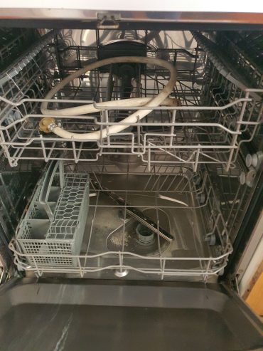 Russell Hobbs dish washer